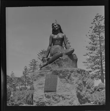 Image: Pania of the Reef, Marine Parade, Napier