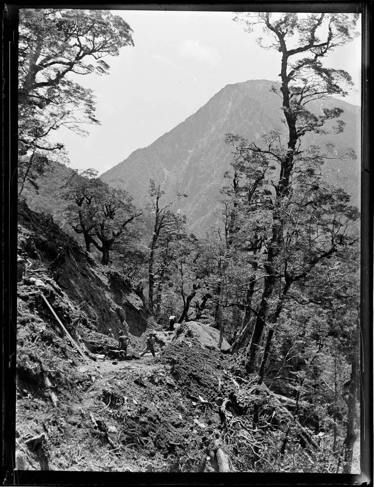 Hollyford-Okuru road construction, 1940