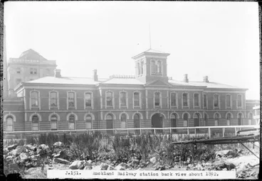 Image: Queen Street Railway station, 1892