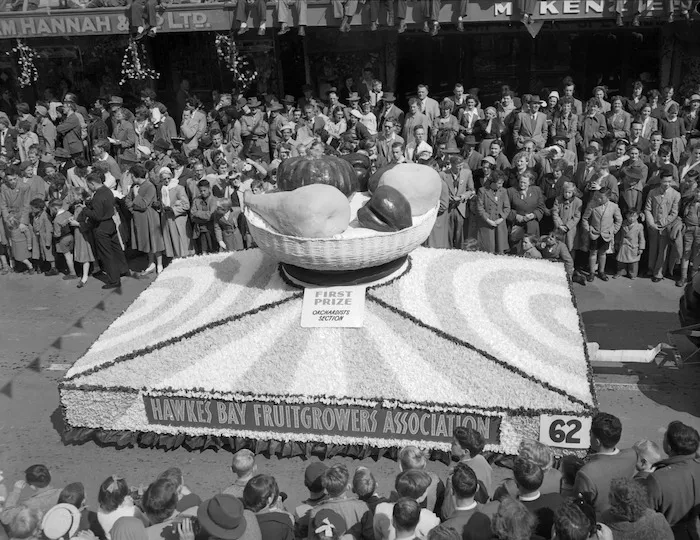 Hastings Blossom Festival float and crowd