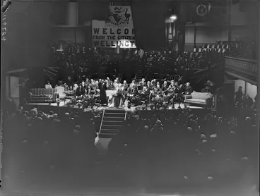 Image: Jean Batten, reception at the Town Hall, Wellington