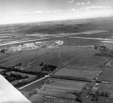 Image: Airport (L1-35/2)