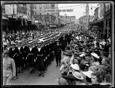 Image: HMS Achilles procession, Auckland Central, 1940