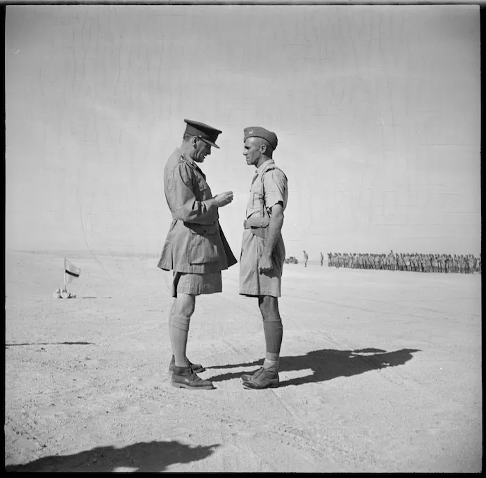 General Auchinleck decorating Lieutenant Colonel Howard Karl Kippenberger with the DSO