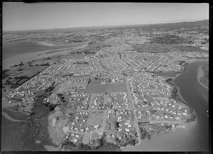 Te Atatu, Waitakere, Auckland