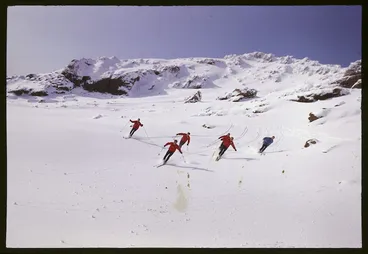 Image: Skiers on Mount Ruapehu