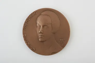 Image: Mansfield, Katherine, 1888-1923 (Collector) :[Bronze medal to commemorate the work of Katherine Mansfield. Menton, 1971 or 1974?]