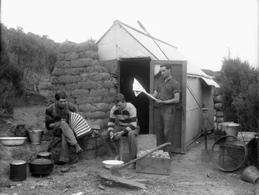 Image: Gum-digger’s hut