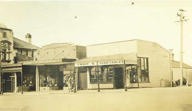 Roslyn Shops, 1934