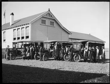 Image: Department of Education buses at Piopio School, Waitomo district