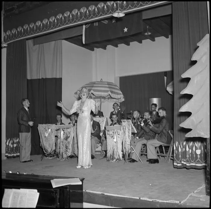 Kiwi Concert Party performing at the Lowry Hut, Maadi