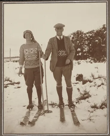Image: Mr and Mrs F.C. Brockett on skis, Whakapapa