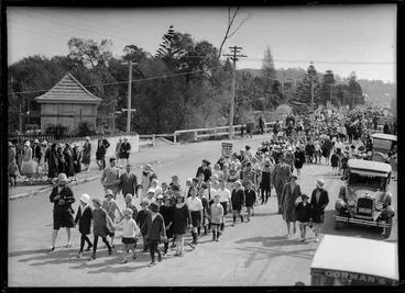 Image: Childrens Gala Day Procession - Nelson