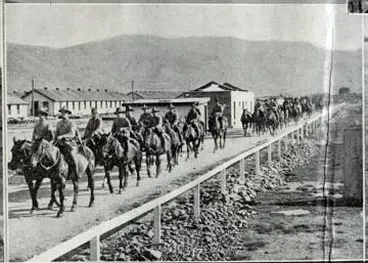 Image: Field battery leaving Featherston Camp : digital image