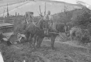 Image: Harry Hunt pulling Hector Allely's car by horse