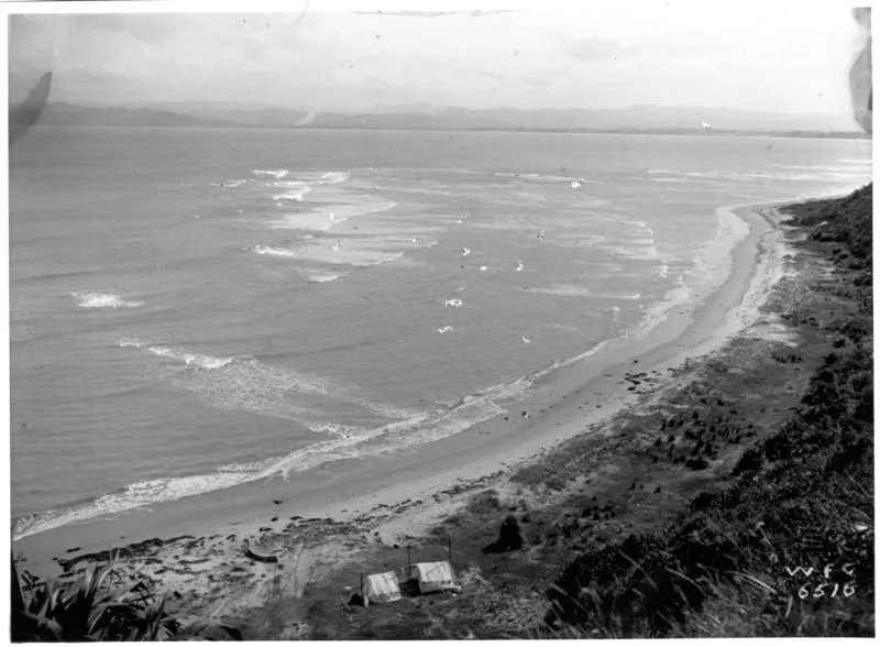 Kaiti Beach, March 1910.