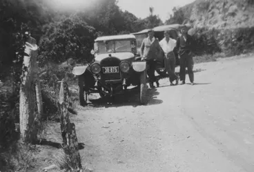 Image: Kaimai road 1930s