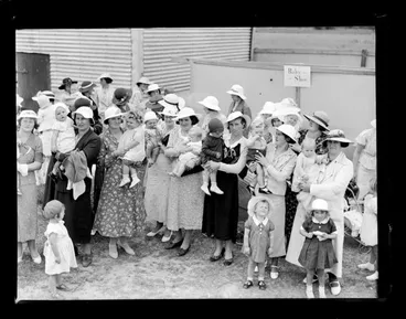 Image: Motueka A & P Show, large group, 1937