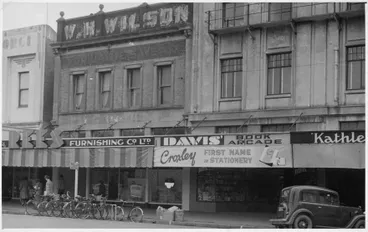 Image: Shops in The Square, East Side