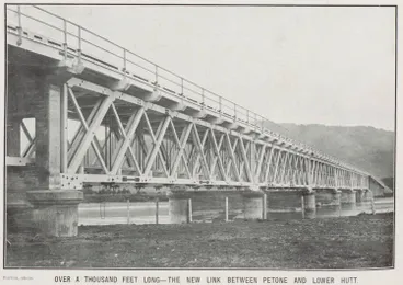 Image: Over a thousand feet long - the new link between Petone and Lower Hutt