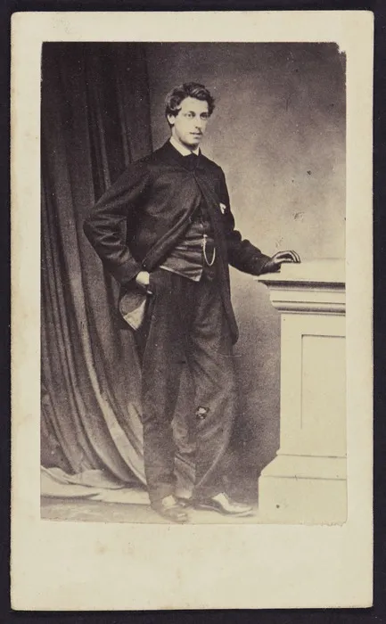 Photographer unknown :Portrait of Lt. Bird, 20th Regiment