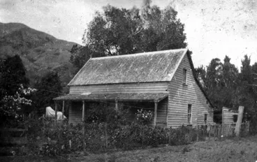 Image: The old homestead, Willow Bank, Wainuiomata