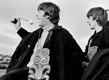 Image: The Beatles land in New Zealand