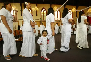 White Sunday Image: White Sunday