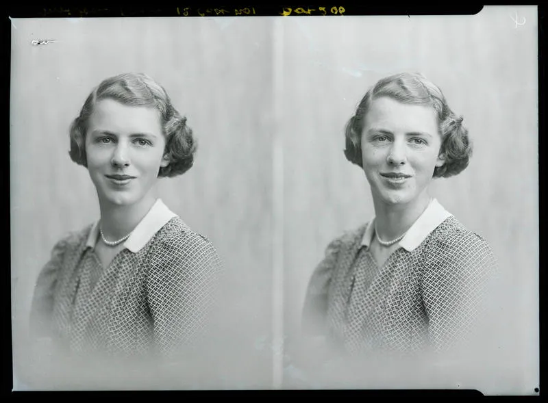 Film Negative: Miss Joan Taylor (twin negative)