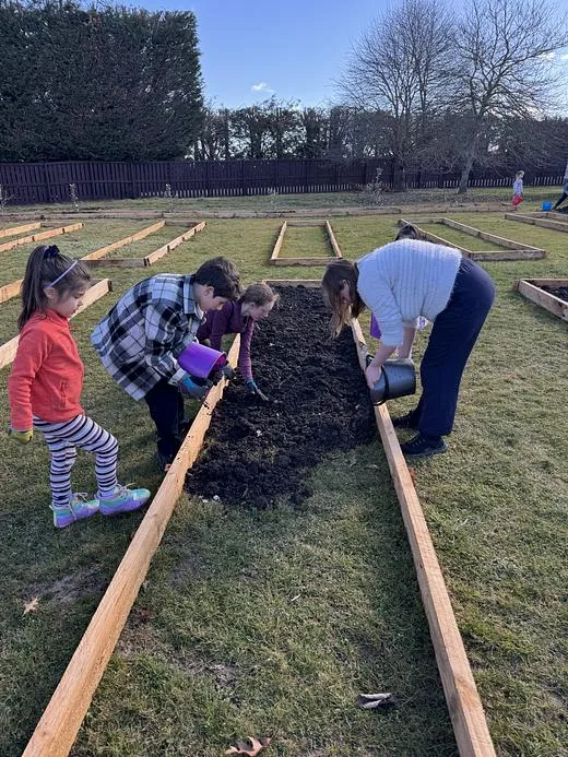Filling up the gardens