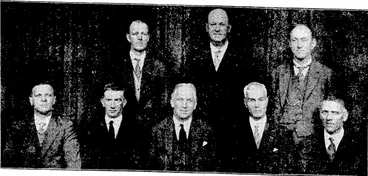 Image: Members of tha Management Committee of the New Zealand Ruohv iininn «i ♦ j * *v "Evening Poßf Photo. H. S. uw A. C. Kitto, S. S. Dean (MmS^PySS^SSi)^ Sft££ tt,^."3 'b» yf6Grd^ roMw.Jfrom left *> ri»«). ««* . Absent: Mr. H. H, Sterling. ' «°ache, E. M'Kenzie, and T. A. Fletcher. (Evening Post, 17 May 1929)