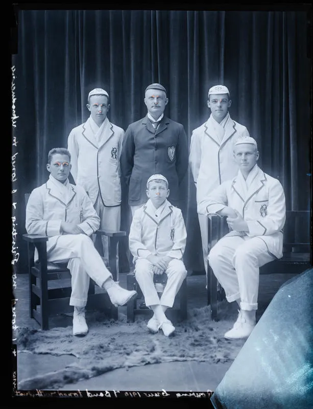 Glass Plate Negative: Christ's College rowing crew 1919