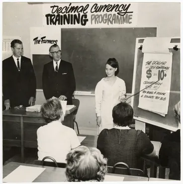 Image: Decimal currency training