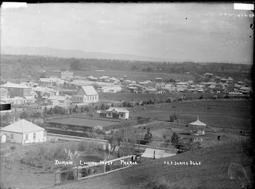 Image: Paeroa Domain, looking West, ca 1918 - Photograph taken by Fred. E Flatt