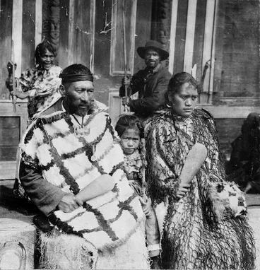 Image: Group at the Mataatua marae, with Te Whenuanui at front left