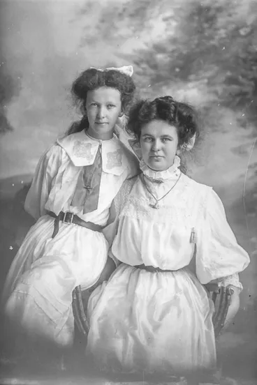 Image: Misses Nankivell, 1910