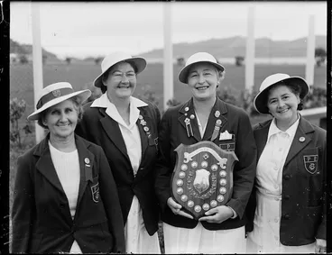 Image: Four women with bowls trophy