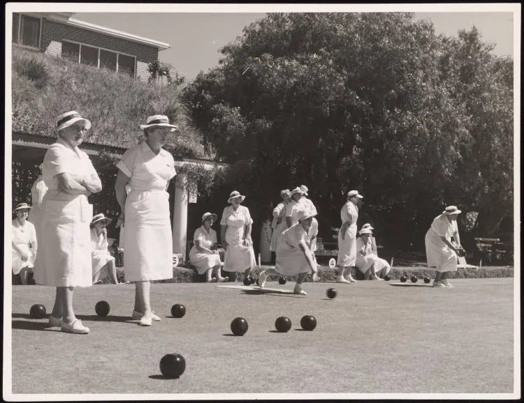 Playing lawn bowls at Parnell, 1960