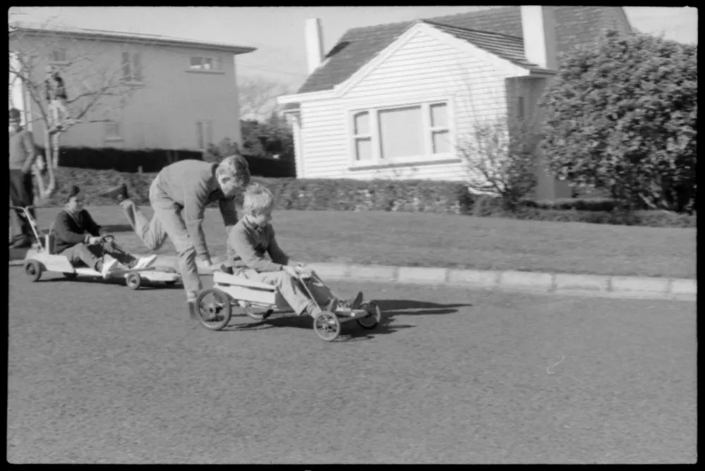Greerton Speedsters: Orange Festival trolley derby