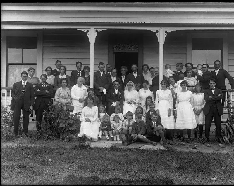 Glass plate negative – 253 Hall Dr Caughey