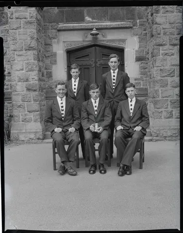 Image: Film negative: Christ's College, boxing group of five