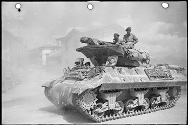 Image: New Zealand tank buster in San Casciano, Italy - Photograph taken by George Frederick Kaye