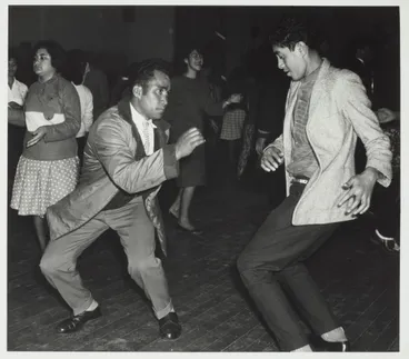 Image: Twisting the night away, Maori Community Centre, Auckland