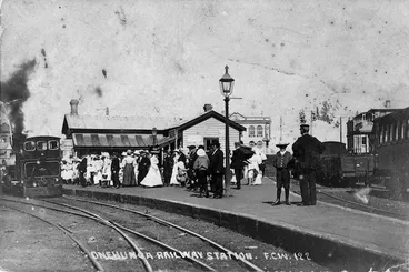 Image: Onehunga railway station. F C W no. 122