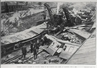 TERRIBLE RAILWAY ACCIDENT IN ENGLAND: WRECK OF THE PLYMOUTH BOAT TRAIN AT SALISBURY, JULY 1, 1906 Image: TERRIBLE RAILWAY ACCIDENT IN ENGLAND: WRECK OF THE PLYMOUTH BOAT TRAIN AT SALISBURY, JULY 1, 1906