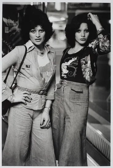 Image: Violet and Kerry Pratt, chic in entrance way above Century Theatre, Queen St