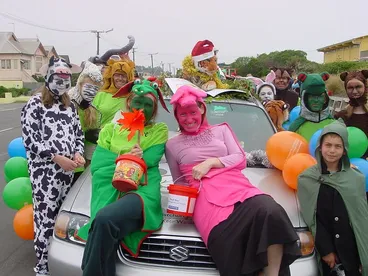 New Brighton Christmas parade 2003 Image: New Brighton Christmas parade 2003