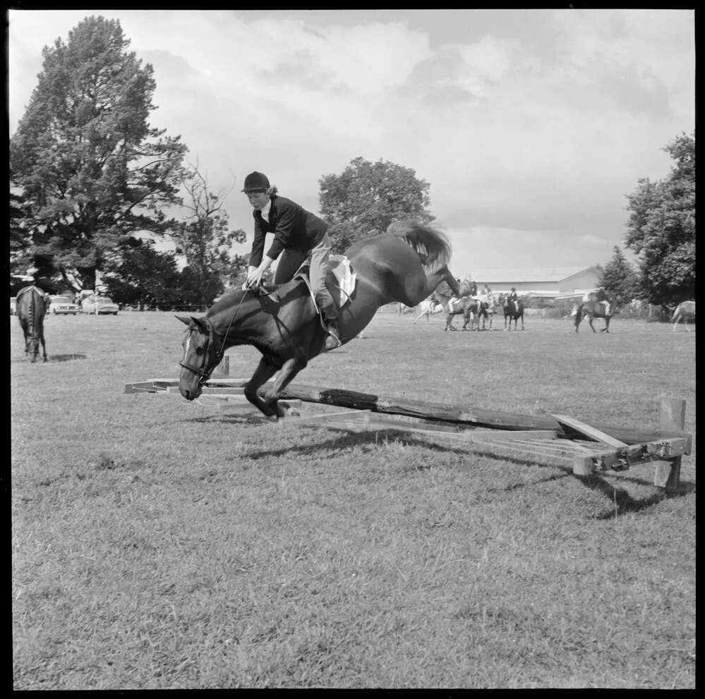 Katikati A&P Show, Helen Mudford on Gypsy wire jump