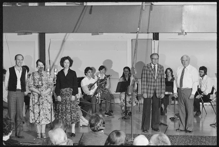Douglas Lilburn, Ashley Heenan and members of Schola Musica
