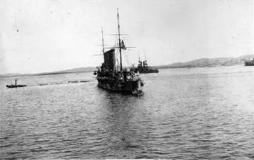 Russian cruiser 'Askold' at Lemnos : digital image